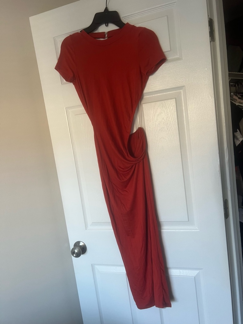 Sleek Rust Red Short-Sleeve Draped Maxi Dress